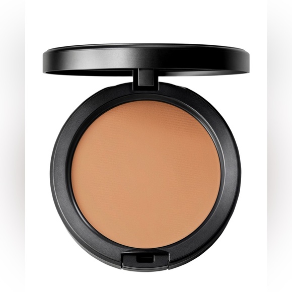 MAC Cosmetics Other - MAC Studio Fix Powder Plus Foundation 24 HR Oil Control Blur/Matte Finish - NW15